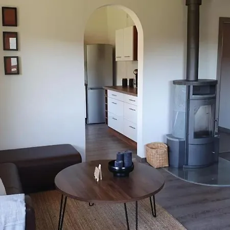 Hills House Apartment